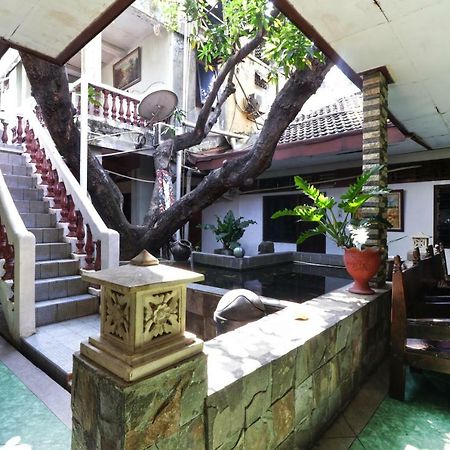 ג'קרטה Borneo Hostel מראה חיצוני תמונה