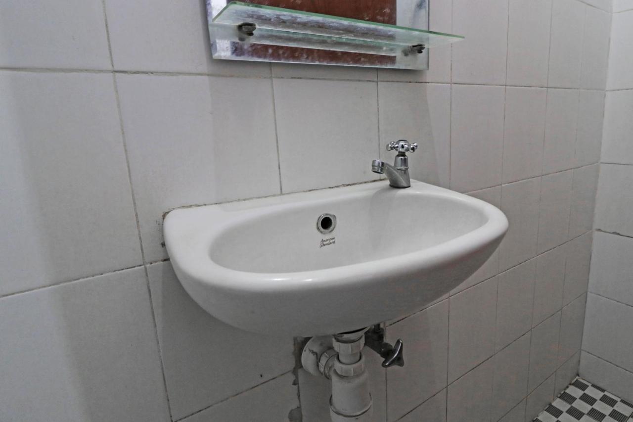 ג'קרטה Borneo Hostel מראה חיצוני תמונה